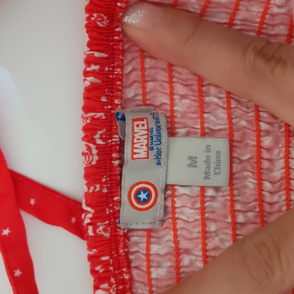 Marvel Captain America Cross-Back Graphic Dress, Junior M Size - Picture 5 of 8